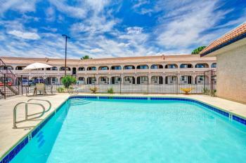 Super 8 by Wyndham Las Vegas Nellis AFB Area